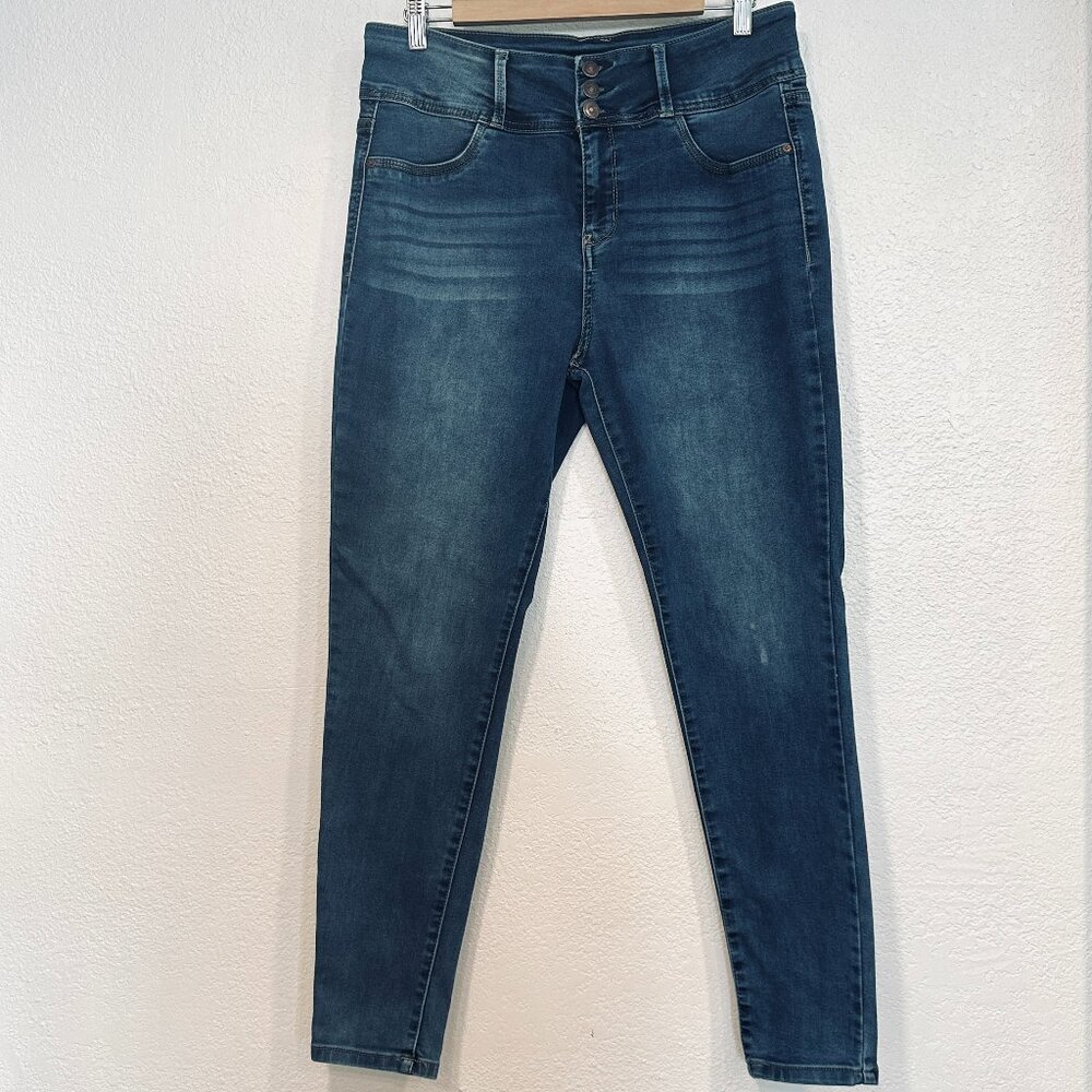 Wallflower Sassy High Rise Jeans Soft Stretch Med Wash W33xL28.5 JRs Size 15 R